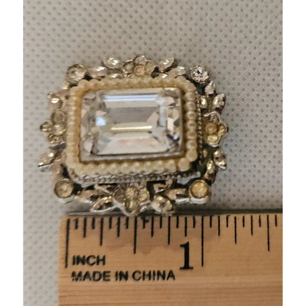 Vintage CORO Brooch -  Rhinestone Faceted Crystal White Pearl - Brooch - Classic